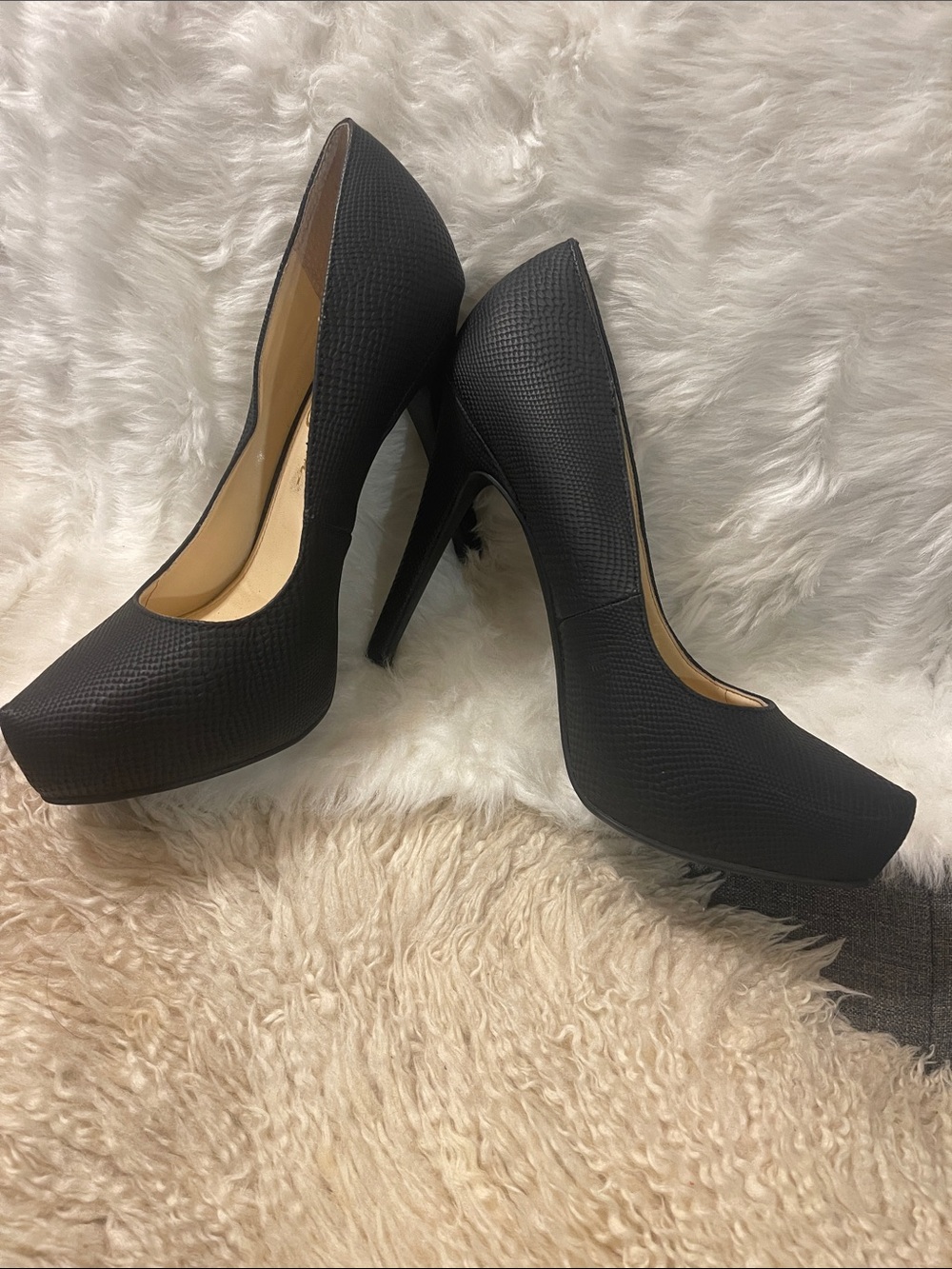 Jessica Simpson Black Textured Platform Stiletto Heels